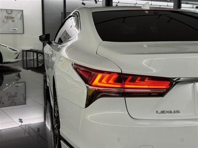 صورة مصغرة 30 لـ 2018 Lexus LS