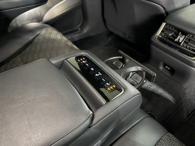 صورة مصغرة 17 لـ 2018 Lexus LS