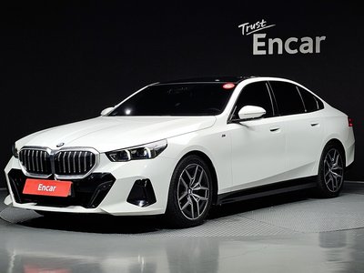2024 BMW 5 SERIES — фото 1