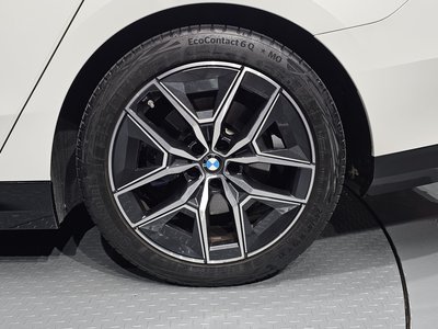 2024 BMW 5 SERIES — фото 8