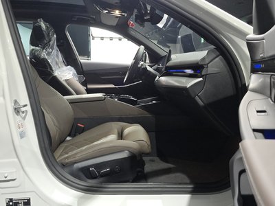 2024 BMW 5 SERIES — миниатюра 16