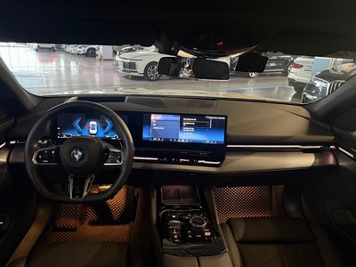 BMW 5 SERIES - 5