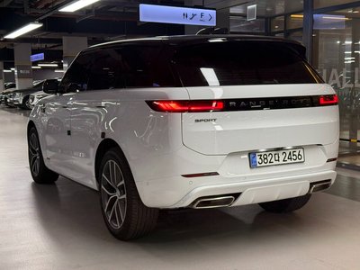 2025 LAND Rover RANGE ROVER SPORT — фото 3