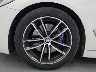 BMW 5 SERIES - 6