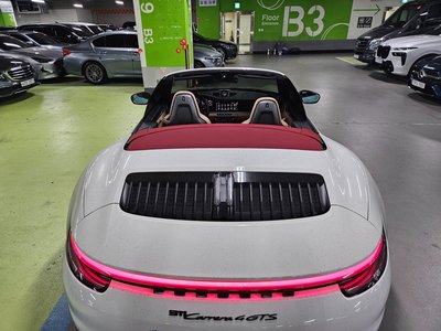 PORSCHE 911 - 5