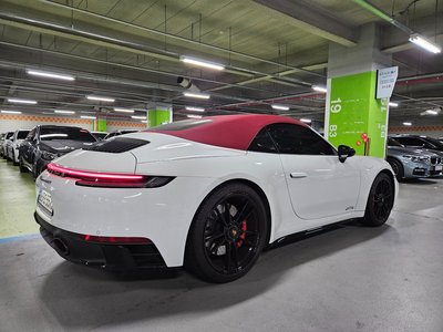 PORSCHE 911 - 6