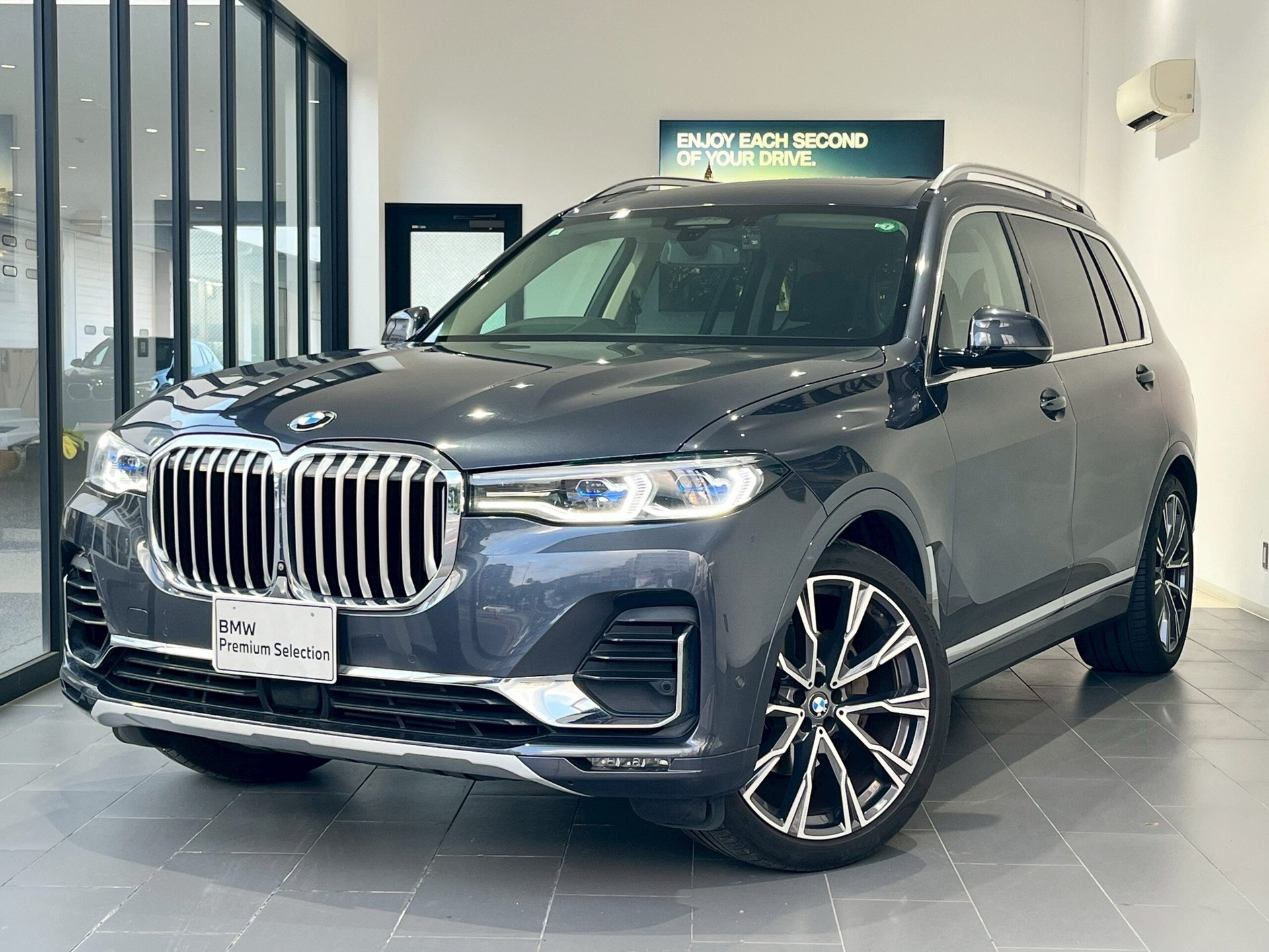 BMW X7 - View 1