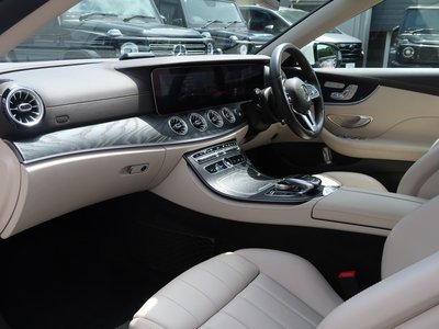 MERCEDES-BENZ E-CLASS - 4