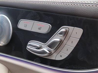 MERCEDES-BENZ E-CLASS - 8