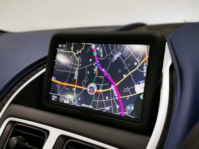 ASTON MARTIN DB11 VOLANTE - 9