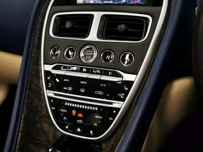 ASTON MARTIN DB11 VOLANTE - 10