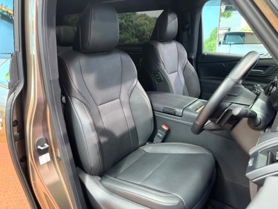 TOYOTA ALPHARD - 10