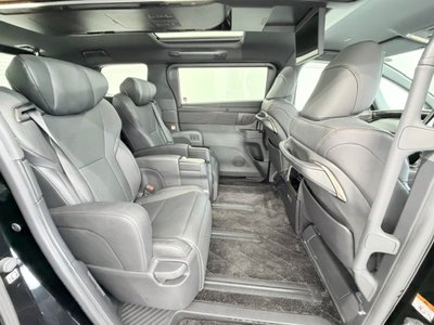 صورة 5 لـ 2023 TOYOTA ALPHARD