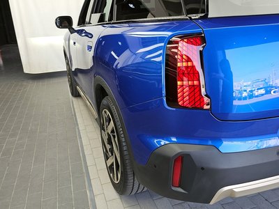 MINI COUNTRYMAN - 10