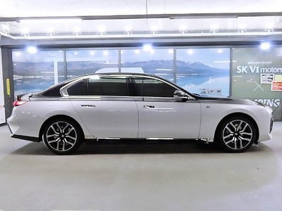 BMW 7 SERIES - 2