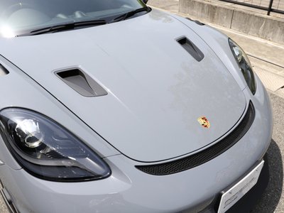 صورة 9 لـ 2025 Porsche 718
