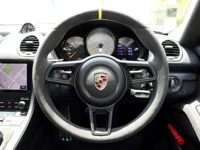 صورة مصغرة 13 لـ 2025 Porsche 718