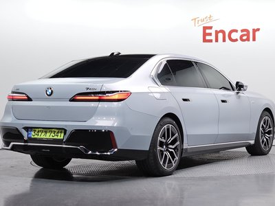 BMW 7 SERIES - 4