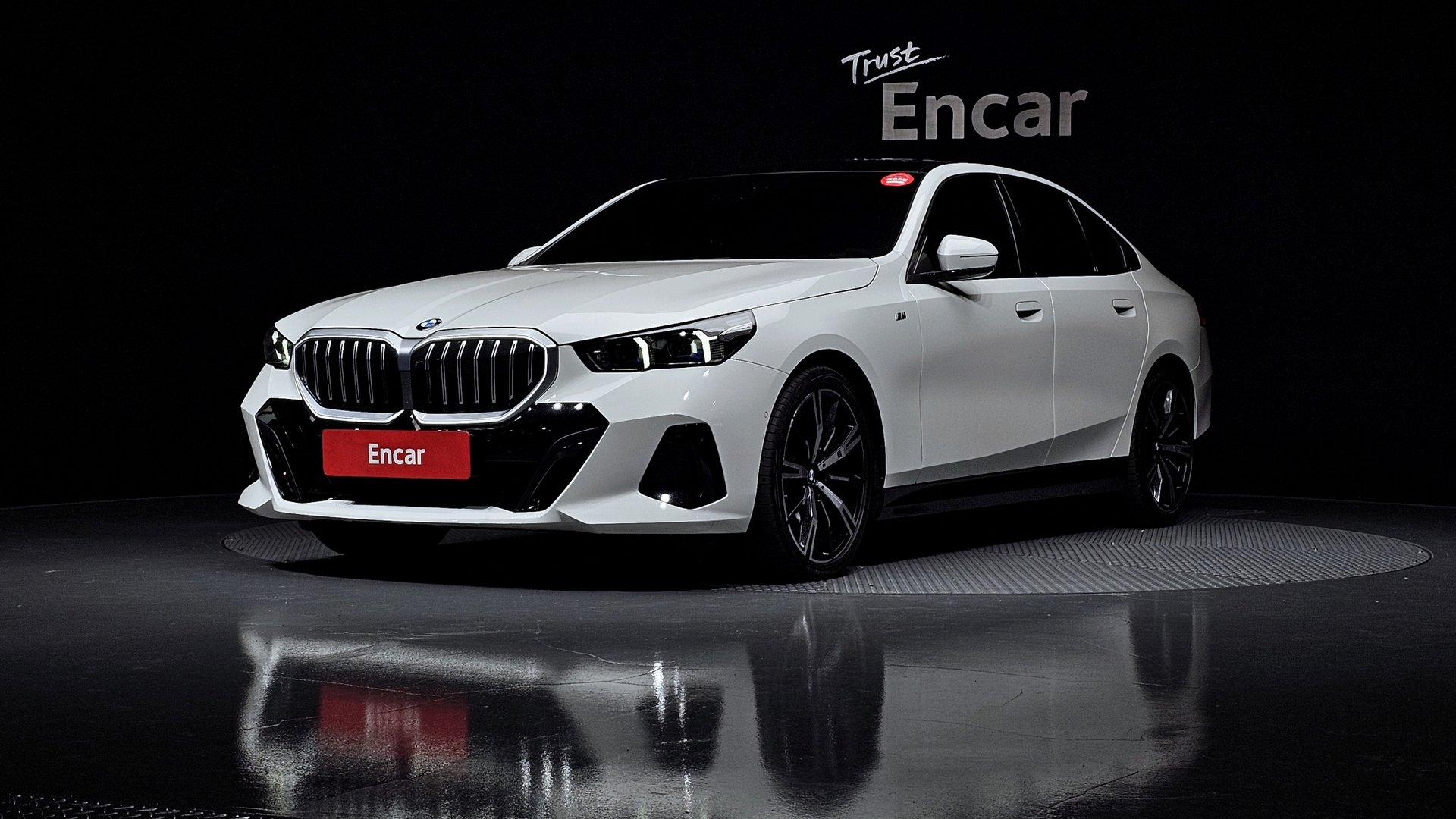 BMW 5 SERIES - View 1