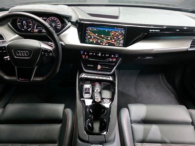 AUDI RS E-TRON GT - 5