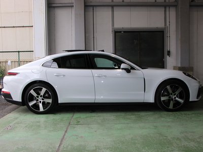 PORSCHE PANAMERA - 4