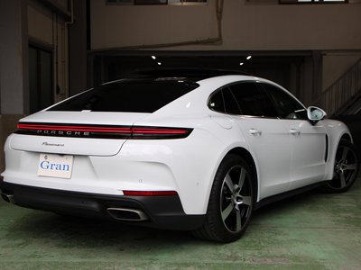 PORSCHE PANAMERA - 3