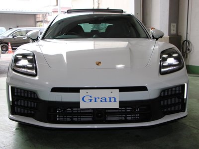 PORSCHE PANAMERA - 5