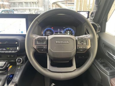 TOYOTA LAND CRUISER 250 - 7