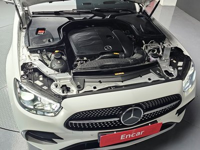 MERCEDES-BENZ E-CLASS - 7