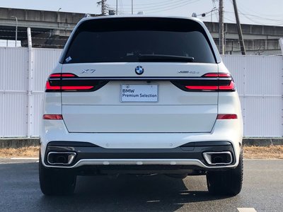 BMW X7 - 7