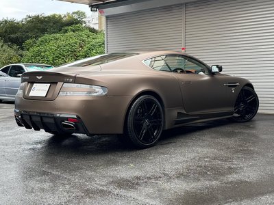 ASTON MARTIN DB9 - 10