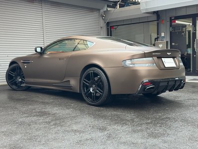 ASTON MARTIN DB9 - 8