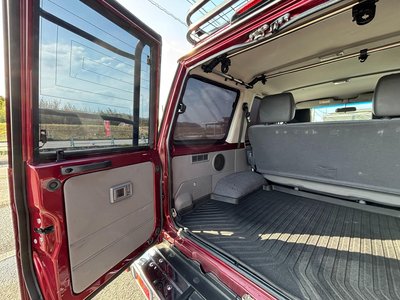 TOYOTA LAND CRUISER 70 - 10