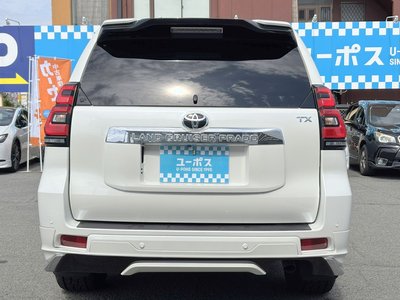 TOYOTA LAND CRUISER PRADO - 8