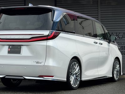 صورة 6 لـ 2024 Lexus LM