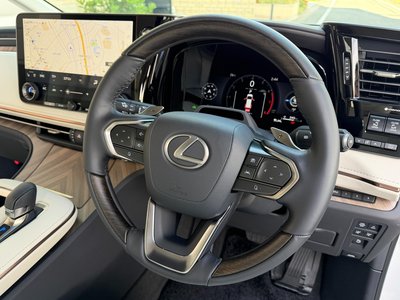 صورة مصغرة 17 لـ 2024 Lexus LM