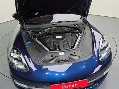 PORSCHE PANAMERA - 7