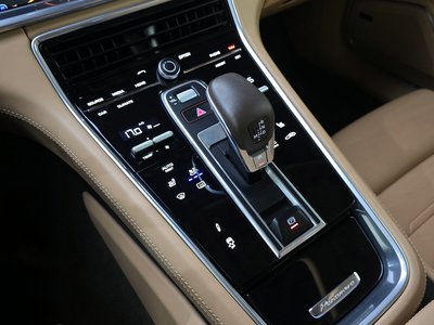 PORSCHE PANAMERA - 9