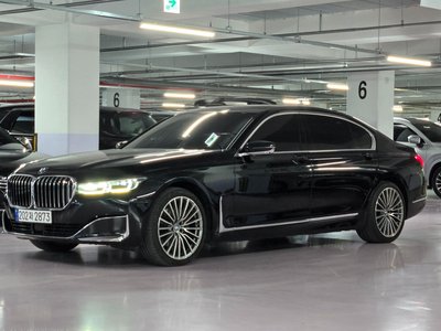 BMW 7 SERIES