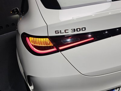MERCEDES-BENZ GLC - 10