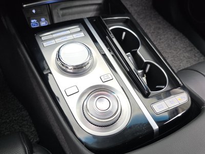 صورة 9 لـ 2023 Genesis G80 (RG3)