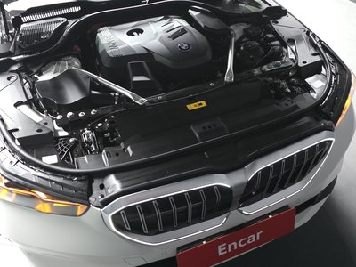 صورة 7 لـ 2025 BMW 5 SERIES