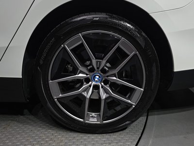 صورة 8 لـ 2025 BMW 5 SERIES