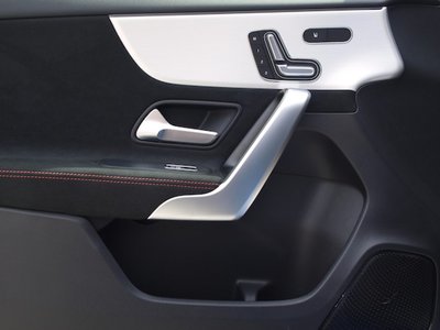 2025 Mercedes-BENZ A-CLASS AMG — фото 9