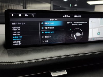 2021 Genesis GV70 — миниатюра 17