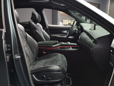 2021 Genesis GV70 — миниатюра 11