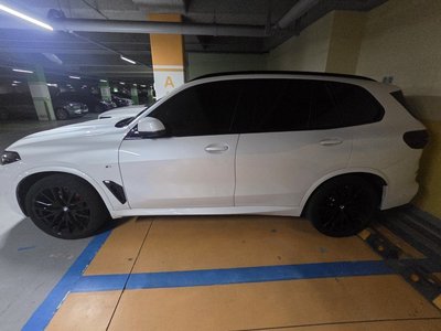 صورة 7 لـ 2025 BMW X5