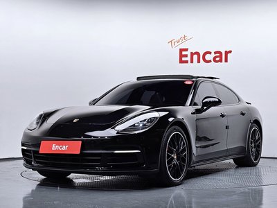 PORSCHE PANAMERA - 1