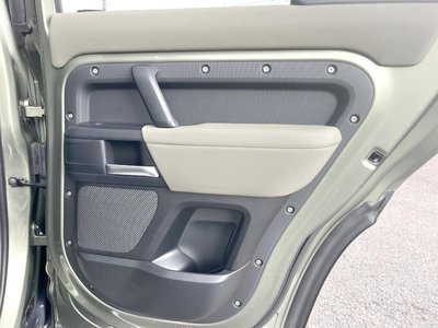 2021 LAND Rover DEFENDER thumbnail 31