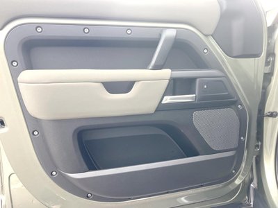 2021 LAND Rover DEFENDER thumbnail 28